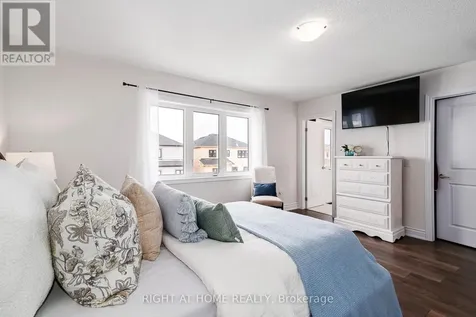 9 Mission Street Wasaga Beach ON L9Z 0L8