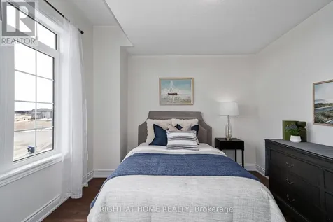 9 Mission Street Wasaga Beach ON L9Z 0L8