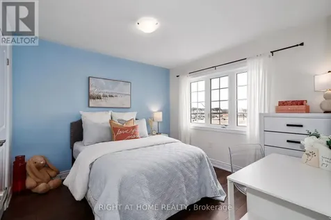 9 Mission Street Wasaga Beach ON L9Z 0L8