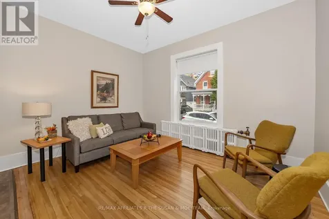 194 Augusta Street Ottawa ON K1N 8C3