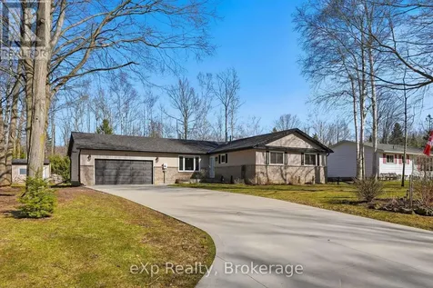 90 Mapleport Crescent South Bruce Peninsula ON N0H 2G0