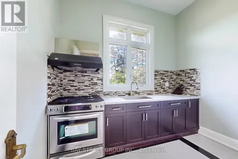 3141 Vivian Road Whitchurch-stouffville ON L3Y 4W1