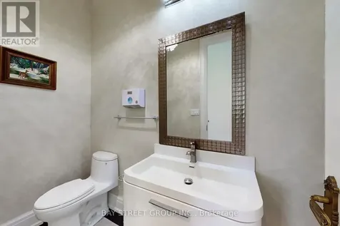 3141 Vivian Road Whitchurch-stouffville ON L3Y 4W1