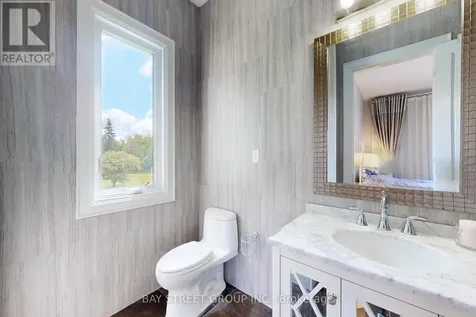 3141 Vivian Road Whitchurch-stouffville ON L3Y 4W1