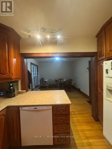 6739 Hwy 11 N Highway Temagami ON P0H 2H0