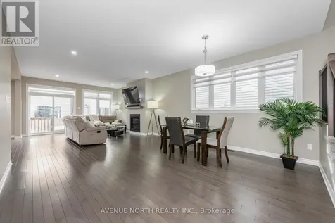 707 Moonflower Crescent Ottawa ON K1T 0X8