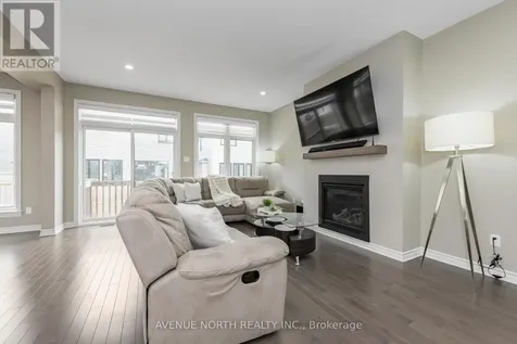 707 Moonflower Crescent Ottawa ON K1T 0X8