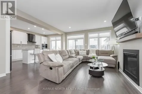 707 Moonflower Crescent Ottawa ON K1T 0X8