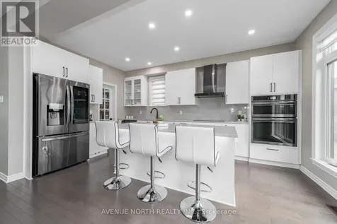 707 Moonflower Crescent Ottawa ON K1T 0X8