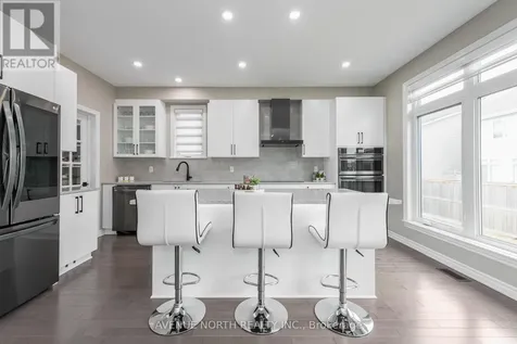 707 Moonflower Crescent Ottawa ON K1T 0X8