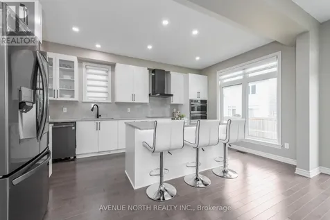 707 Moonflower Crescent Ottawa ON K1T 0X8