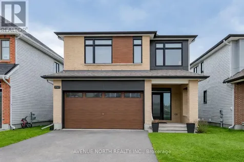 707 Moonflower Crescent Ottawa ON K1T 0X8