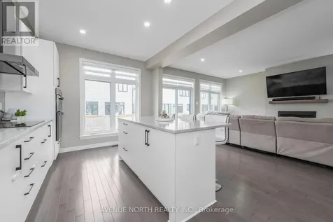 707 Moonflower Crescent Ottawa ON K1T 0X8