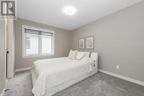 707 Moonflower Crescent Ottawa ON K1T 0X8