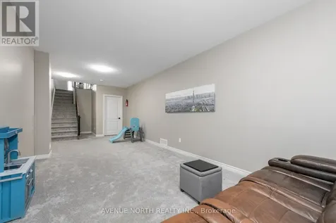 707 Moonflower Crescent Ottawa ON K1T 0X8
