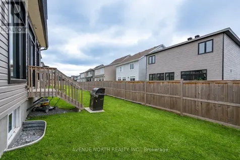 707 Moonflower Crescent Ottawa ON K1T 0X8