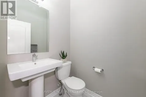 707 Moonflower Crescent Ottawa ON K1T 0X8