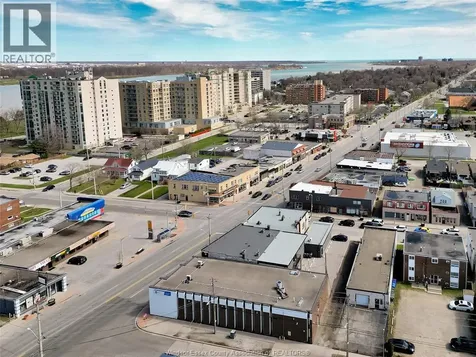 4667 Wyandotte Street East Windsor ON N8Y 1H6