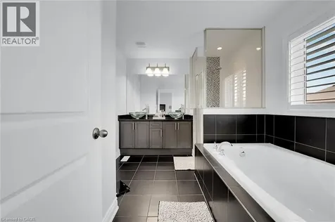 78 Chaumont Drive Stoney Creek ON L8J 0J8