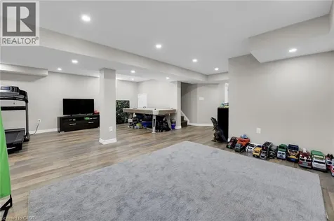 78 Chaumont Drive Stoney Creek ON L8J 0J8