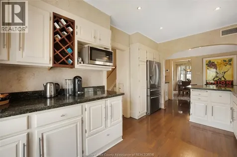 7505 Riverside Drive East Windsor ON N8S 1C8