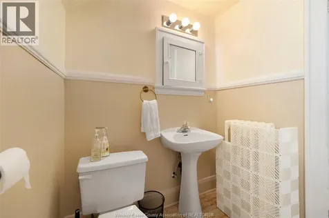 7505 Riverside Drive East Windsor ON N8S 1C8
