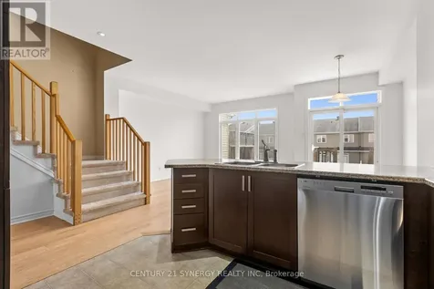 430 Foxhall Way Ottawa ON K2M 0G1