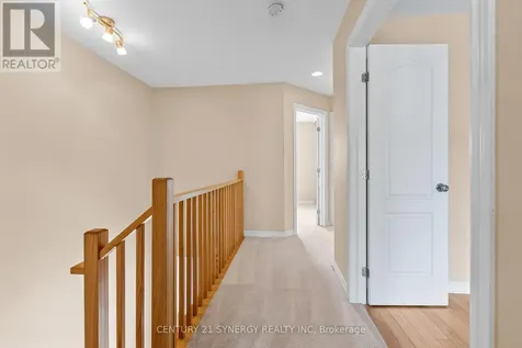 430 Foxhall Way Ottawa ON K2M 0G1