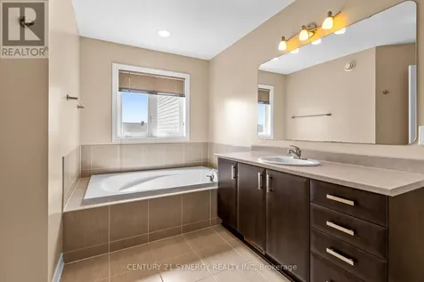 430 Foxhall Way Ottawa ON K2M 0G1