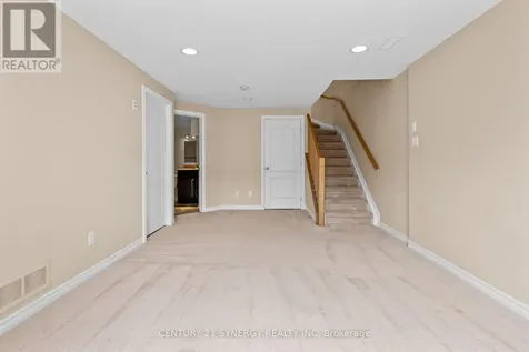 430 Foxhall Way Ottawa ON K2M 0G1