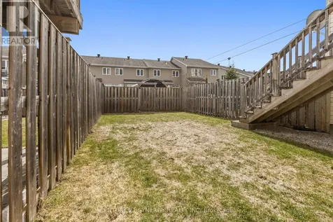 430 Foxhall Way Ottawa ON K2M 0G1