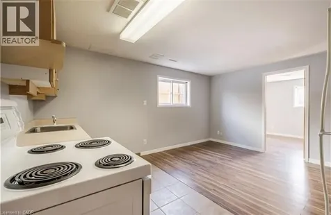 87 Tamvale Crescent Kitchener ON N2E 3K8