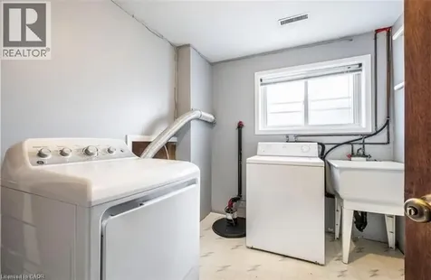 87 Tamvale Crescent Kitchener ON N2E 3K8
