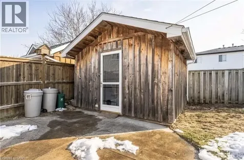 87 Tamvale Crescent Kitchener ON N2E 3K8