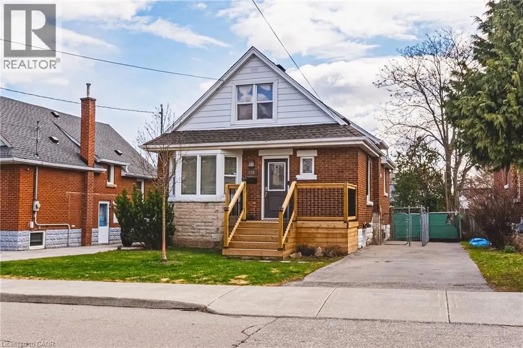 239 Rosewood Road Hamilton ON L8K 3J5