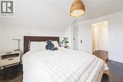 239 Rosewood Road Hamilton ON L8K 3J5