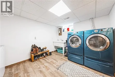 239 Rosewood Road Hamilton ON L8K 3J5