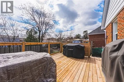 239 Rosewood Road Hamilton ON L8K 3J5