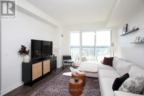 6 David Eyer Road Richmond Hill ON L4S 0N5