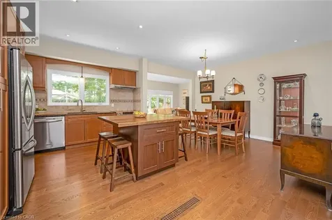 285 Surrey Drive Oakville ON L6L 3T6