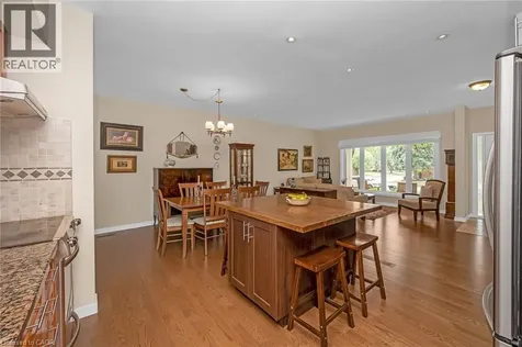285 Surrey Drive Oakville ON L6L 3T6