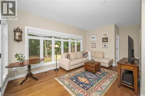285 Surrey Drive Oakville ON L6L 3T6