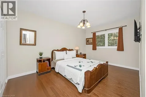 285 Surrey Drive Oakville ON L6L 3T6