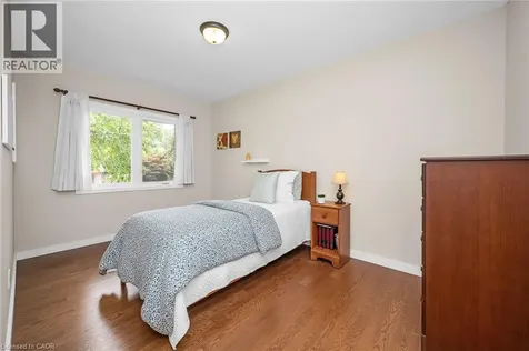 285 Surrey Drive Oakville ON L6L 3T6