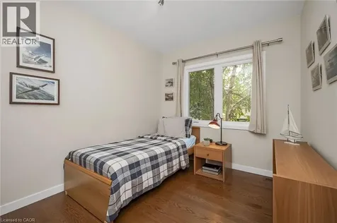 285 Surrey Drive Oakville ON L6L 3T6