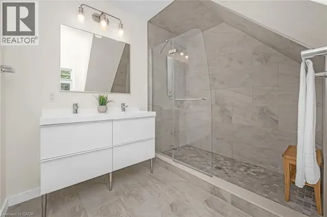 285 Surrey Drive Oakville ON L6L 3T6