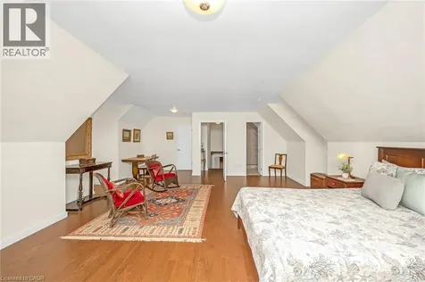 285 Surrey Drive Oakville ON L6L 3T6