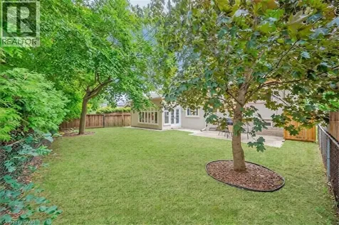 285 Surrey Drive Oakville ON L6L 3T6