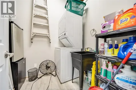 3041 Dougall Avenue Windsor ON N9E 1S3