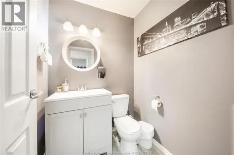 3041 Dougall Avenue Windsor ON N9E 1S3